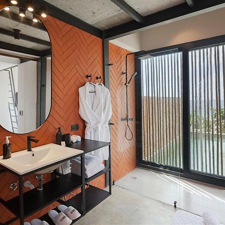 Eolia Sustainable Design Hotel Manta Bagian luar foto