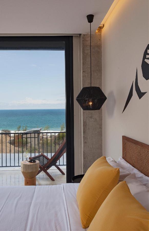 Eolia Sustainable Design Hotel Manta Bagian luar foto