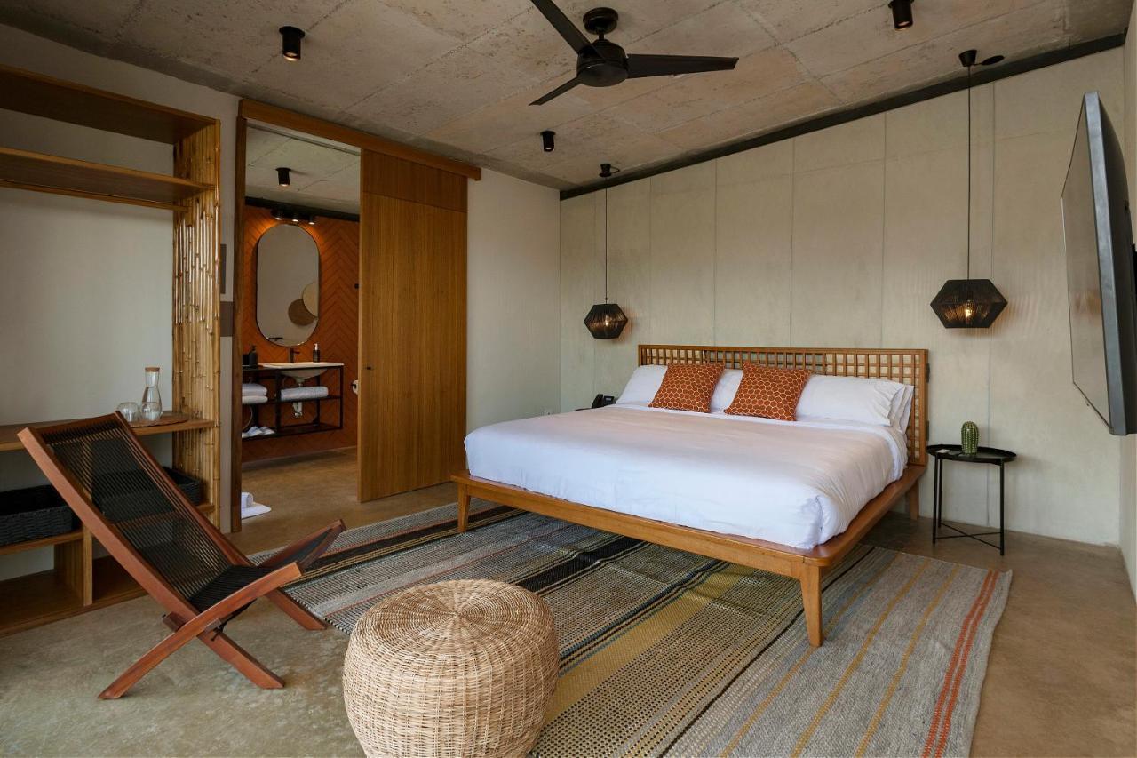 Eolia Sustainable Design Hotel Manta Bagian luar foto