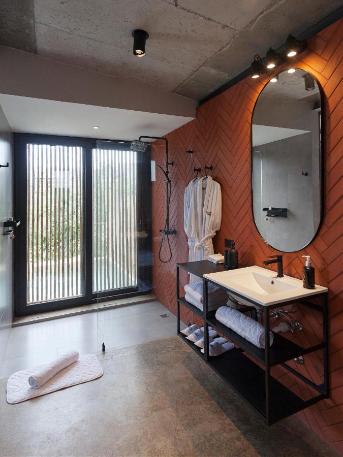 Eolia Sustainable Design Hotel Manta Bagian luar foto