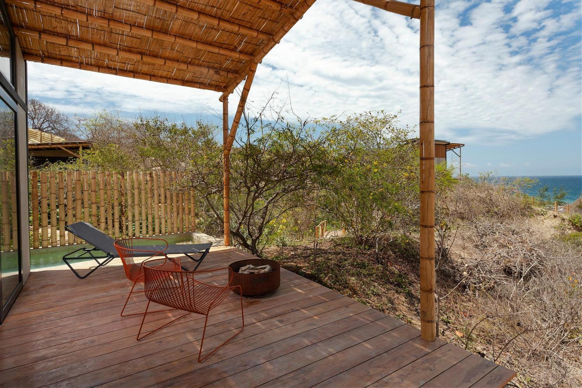 Eolia Sustainable Design Hotel Manta Bagian luar foto