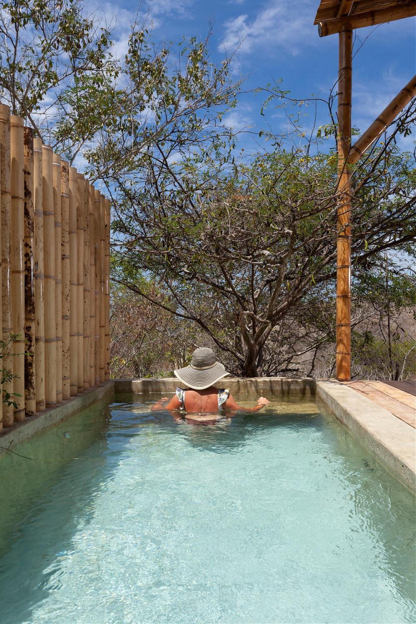 Eolia Sustainable Design Hotel Manta Bagian luar foto